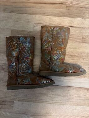 UGG Kids Brown Rainbow Leaf Tropical Palm Tree F Print Boots